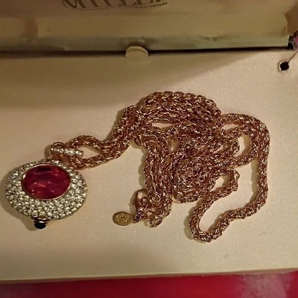 New NOLAN MILLER Gold / Rhinestones / Pink Heart Necklace And Earrings Set